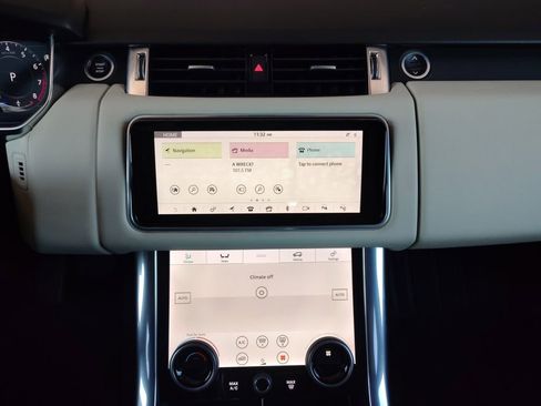 Used 2020 Land Rover Range Rover Sport HSE image 8