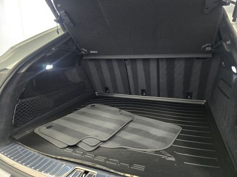 Certified 2025 Porsche Cayenne Coupe image 24