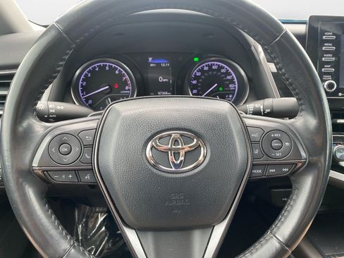 Used 2021 Toyota Camry SE w/ Convenience Package FWD image 13