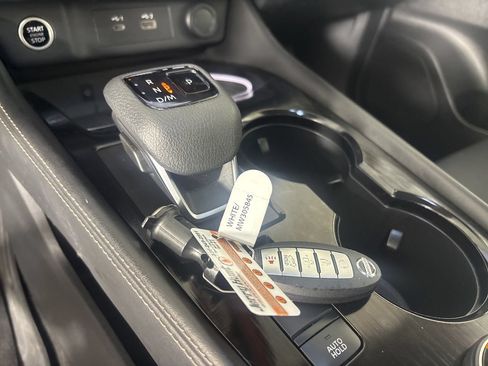 Used 2021 Nissan Rogue Platinum AWD/4WD image 24