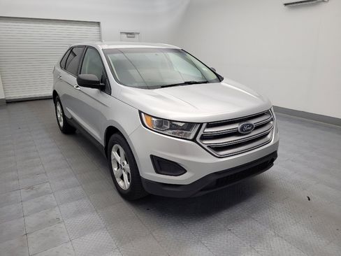 Used 2018 Ford Edge SE FWD image 13