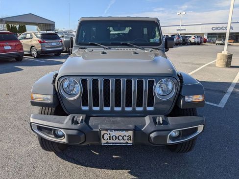 Used 2022 Jeep Wrangler Unlimited Sahara AWD/4WD image 2