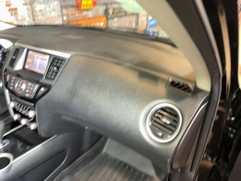 Used 2016 Nissan Pathfinder SV w/ Trailer Tow Package image 79