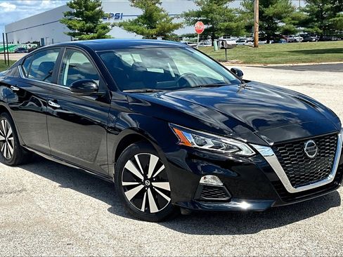 Used 2022 Nissan Altima 2.5 SV w/ SV Premium Package image 38