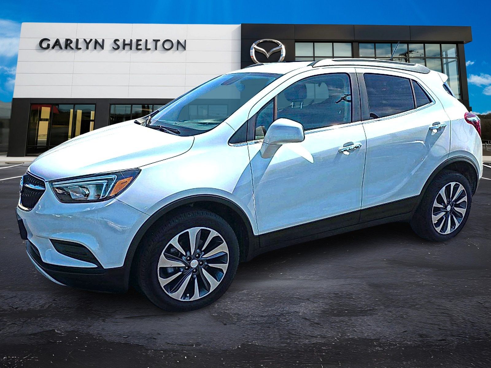 Used 2022 Buick Encore Preferred w/ Safety Package AWD/4WD image 1
