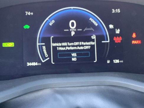 Used 2025 Toyota Camry SE image 10