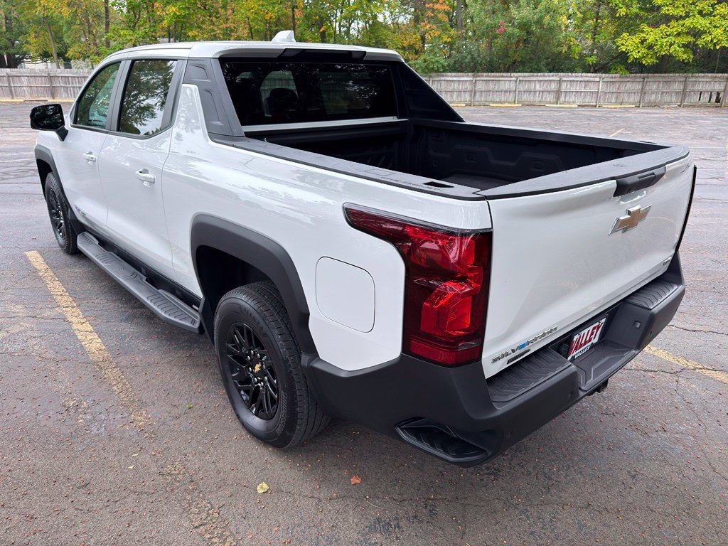 Used 2024 Chevrolet Silverado EV W/T AWD/4WD image 9