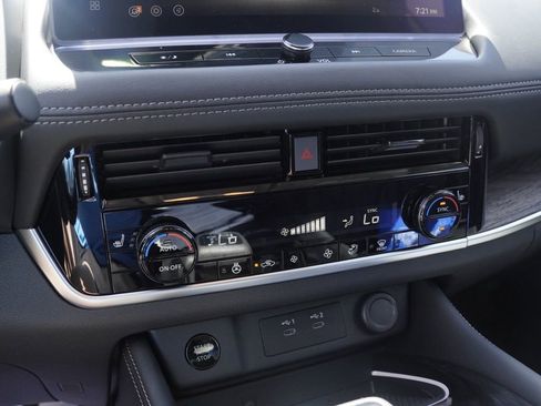 New 2026 Nissan Rogue Platinum AWD/4WD image 13