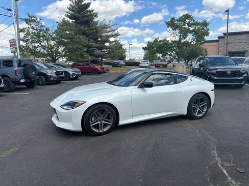 Used 2024 Nissan Z Sport w/ Floor Mat Package RWD image 4