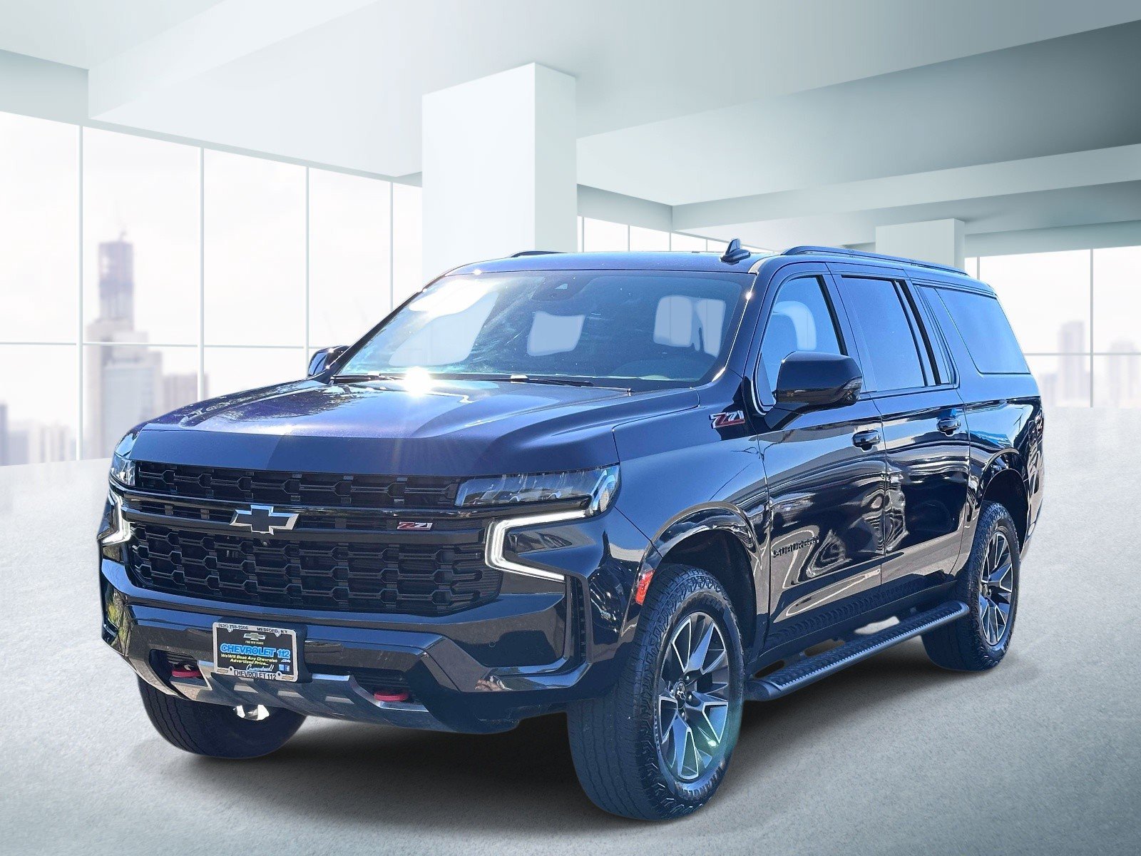 Used 2024 Chevrolet Suburban Z71 w/ Luxury Package AWD/4WD image 1