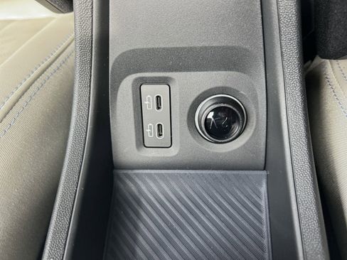 Used 2025 MINI Cooper 2-Door Hardtop image 40