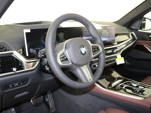 New 2026 BMW X5 xDrive40i w/ M Sport Package image 4