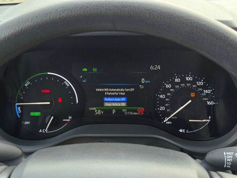 Used 2025 Toyota Sienna LE FWD image 26