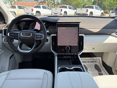 New 2026 GMC Acadia Denali w/ Super Cruise Package FWD image 8