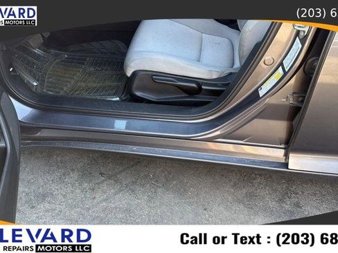 Used 2018 Honda Accord LX image 25