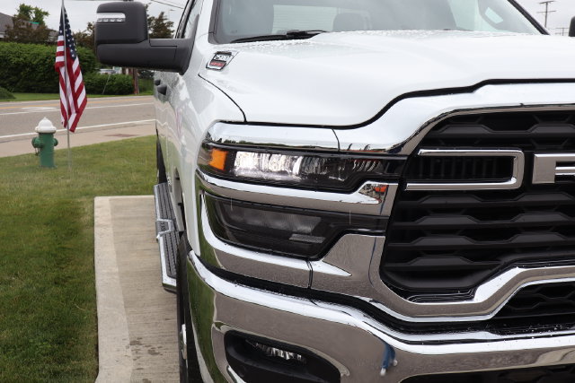 Used 2025 RAM 2500 Big Horn AWD/4WD image 5