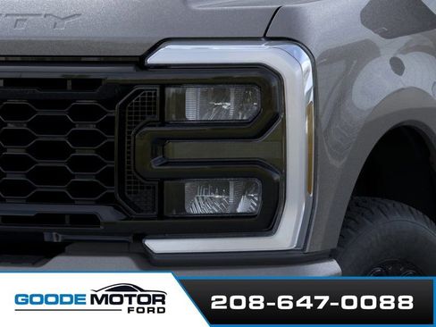 New 2026 Ford F250 XLT w/ XLT Premium Package AWD/4WD image 18