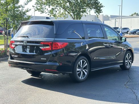 Used 2023 Honda Odyssey Touring image 14