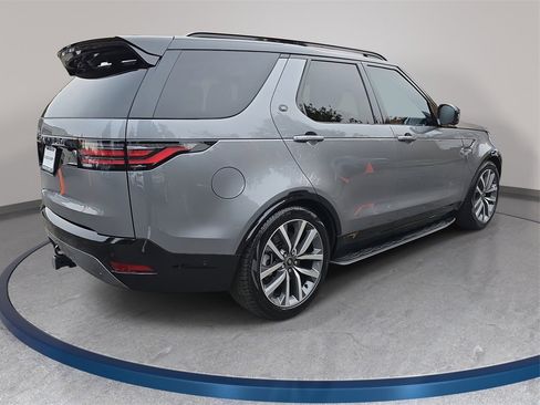 New 2025 Land Rover Discovery Dynamic SE image 5