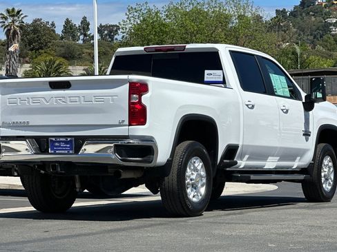 Used 2025 Chevrolet Silverado 2500 LT w/ Texas Edition AWD/4WD image 3