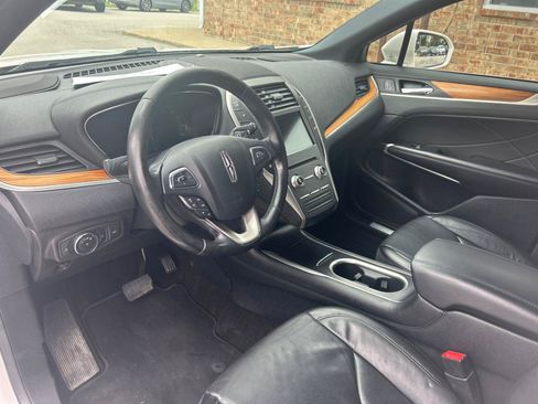 Used 2019 Lincoln MKC Reserve w/ MKC Climate Package FWD image 18