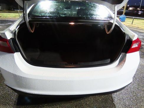 Used 2023 Chevrolet Malibu LT image 21