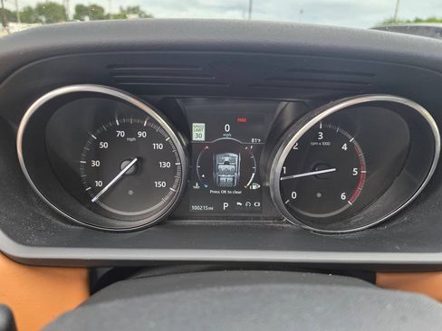 Used 2017 Land Rover Discovery HSE Luxury AWD/4WD image 15