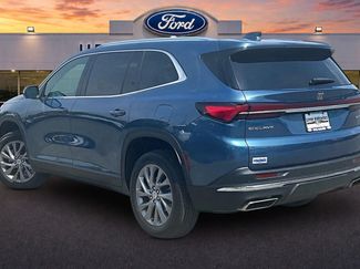 Used 2025 Buick Enclave Preferred FWD video 2