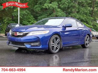 Used 2017 Honda Accord Touring video 1