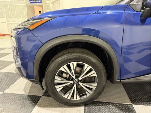 Used 2022 Nissan Rogue SV image 11
