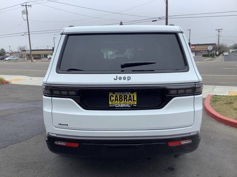 New 2026 Jeep Grand Wagoneer Limited image 33