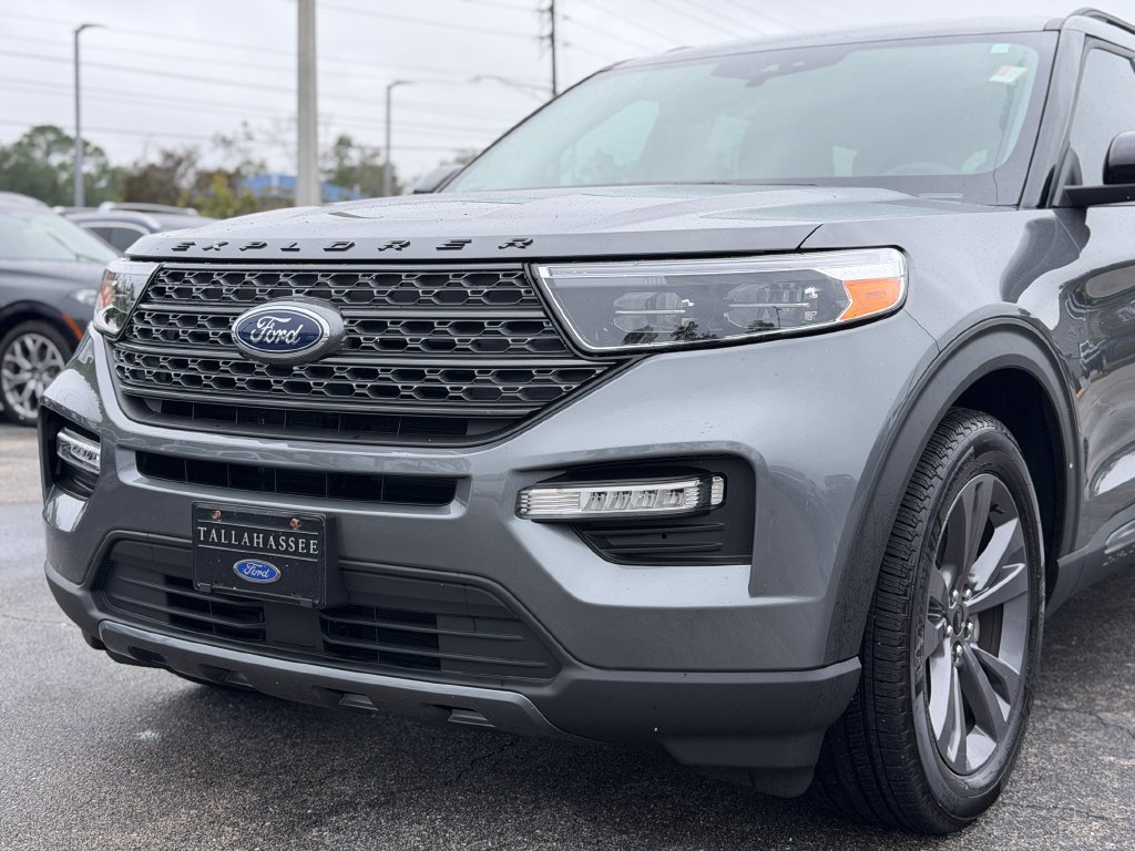 Used 2023 Ford Explorer XLT w/ Equipment Group 202A RWD image 13