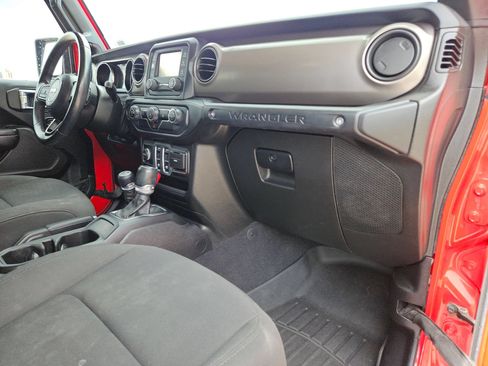 Used 2020 Jeep Wrangler Sport AWD/4WD image 27