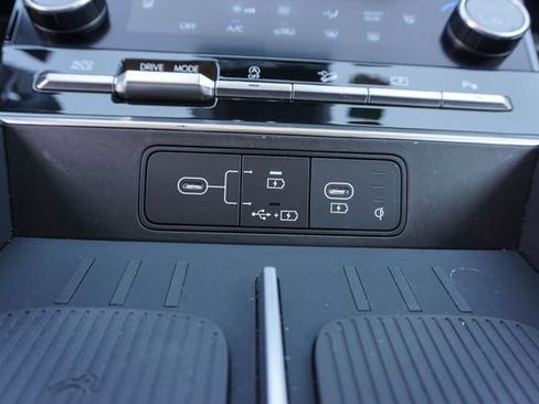 Used 2025 Hyundai Santa Fe SEL FWD image 22