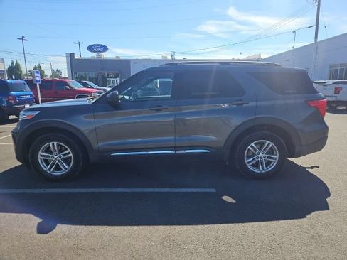 Used 2020 Ford Explorer XLT w/ Equipment Group 202A AWD/4WD image 6
