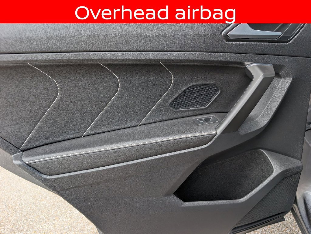 Used 2022 Volkswagen Tiguan SE R-Line FWD image 30