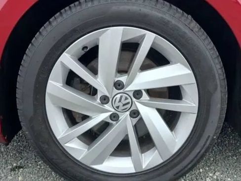 Used 2018 Volkswagen Passat 2.0T SE FWD image 44