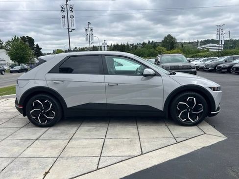Used 2023 Hyundai Ioniq 5 SEL w/ Cargo Package AWD/4WD image 4