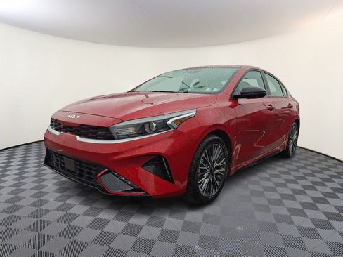 Used 2024 Kia Forte GT-Line w/ GT-Line Premium Package FWD image 3
