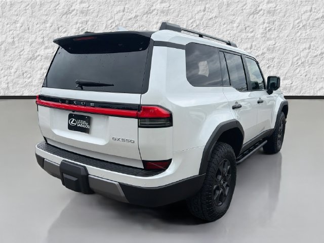 Used 2025 Lexus GX 550 AWD/4WD image 3