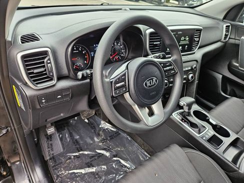 Used 2022 Kia Sportage LX image 13