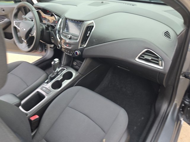 Used 2019 Chevrolet Cruze LT w/ Convenience Package FWD image 21