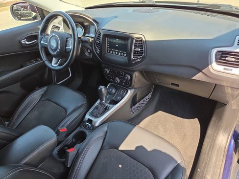 Used 2019 Jeep Compass Latitude w/ Cold Weather Group AWD/4WD image 16