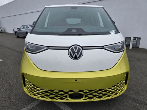 New 2025 Volkswagen ID. Buzz Pro S Plus image 9