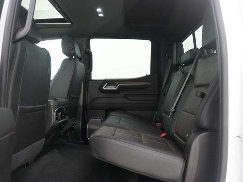 Used 2025 Chevrolet Silverado 1500 High Country image 19