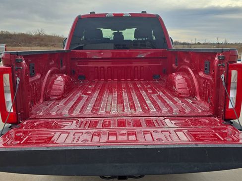 Used 2024 Ford F250 XLT w/ Camper Package image 12