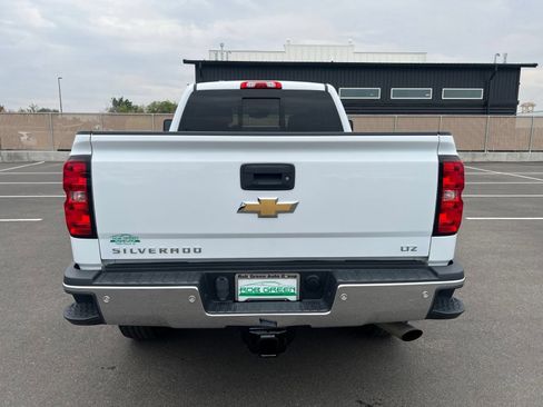 Used 2018 Chevrolet Silverado 2500 LTZ w/ Vortec Plus Package AWD/4WD image 4