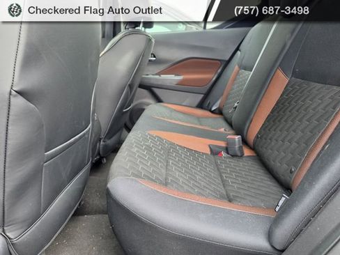 Used 2023 Nissan Kicks SR FWD image 18