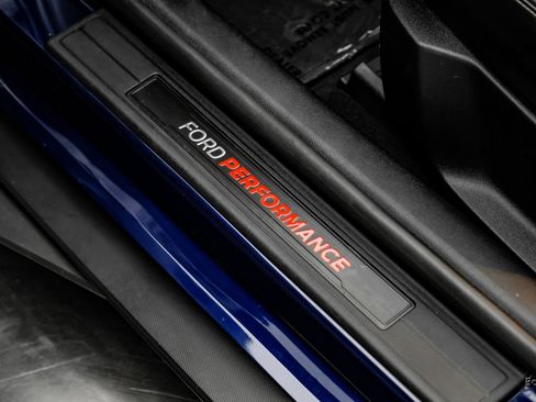 Used 2020 Ford Mustang Shelby GT500 w/ Carbon Fiber Track Pack image 43