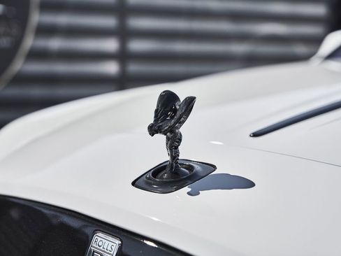 Used 2020 Rolls-Royce Wraith RWD image 9
